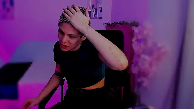 Charlee pink online show from November 2025 07:29:02 PM