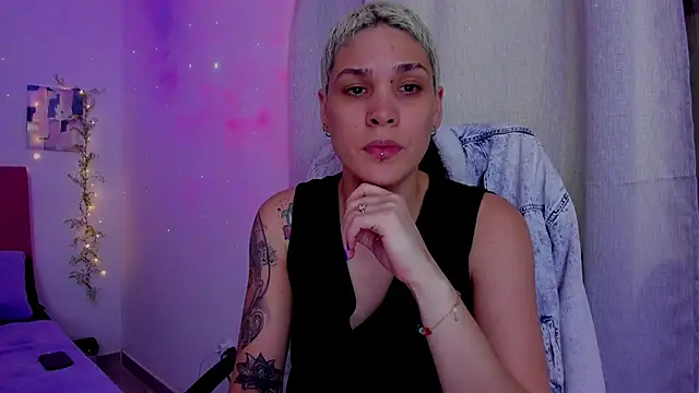 Charlee pink online show from September 2025 02:18:01 AM