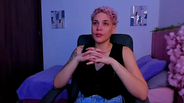 Charlee pink online show from December 2025 05:01:02 AM