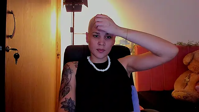 Charlee pink online show from April 2026 03:56:01 AM