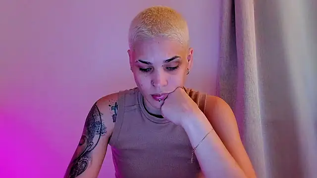 Charlee pink online show from January 2026 04:27:02 AM