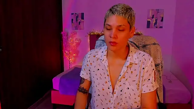 Charlee pink online show from October 2025 06:20:01 PM