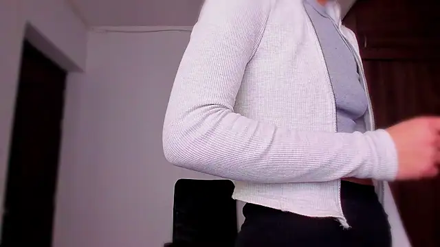 Charlee pink online show from February 2026 03:45:02 PM