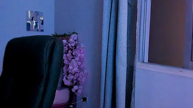 Charlee pink online show from December 2025 07:03:01 AM