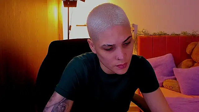 Charlee pink online show from April 2026 03:41:01 AM