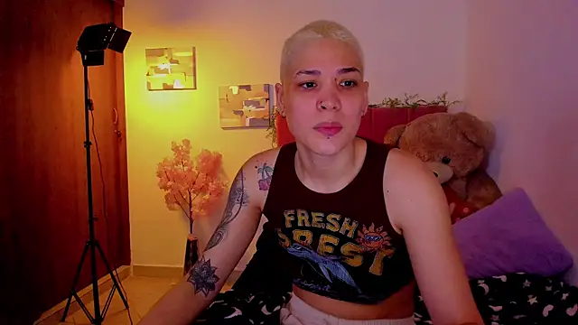 Charlee pink online show from April 2026 07:31:01 PM