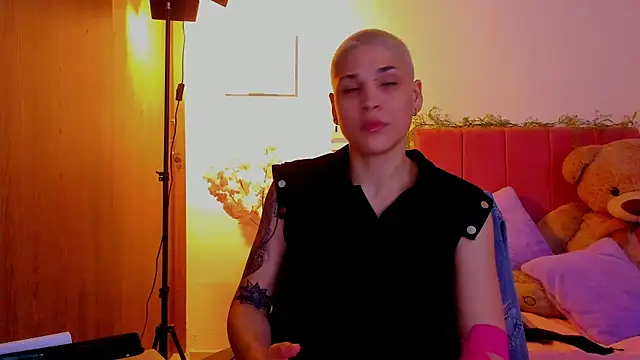 Charlee pink online show from March 2026 08:27:02 AM