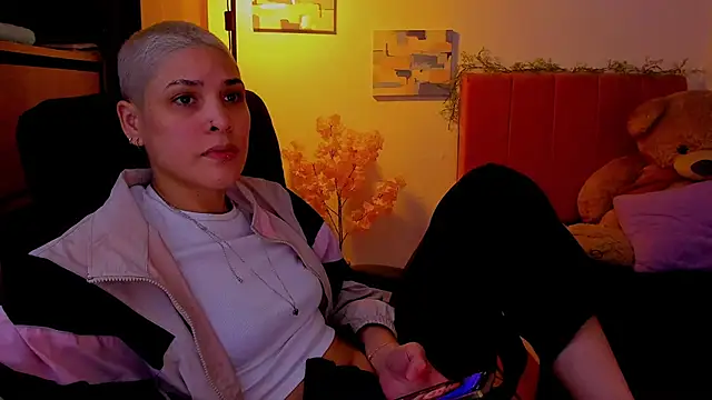 Charlee pink online show from April 2026 05:08:02 AM