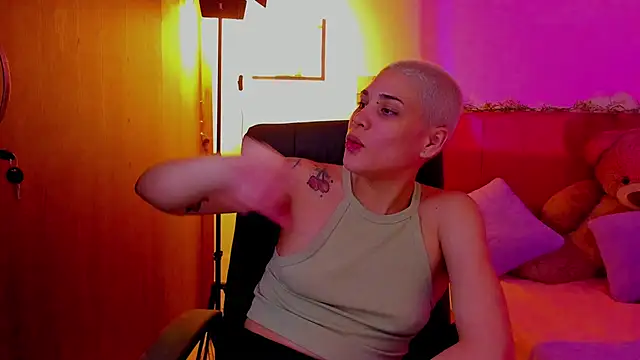 Charlee pink online show from March 2026 10:05:02 AM