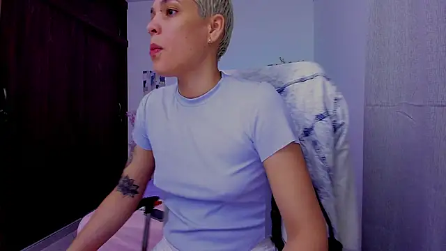 Charlee pink online show from September 2025 01:34:02 AM