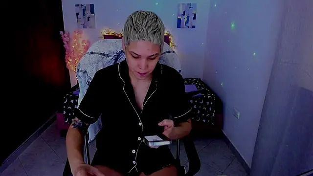 Charlee pink online show from October 2025 11:22:02 AM