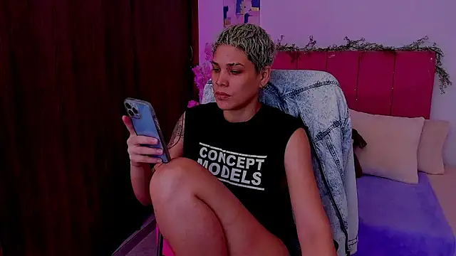 Charlee pink online show from October 2025 07:15:01 PM
