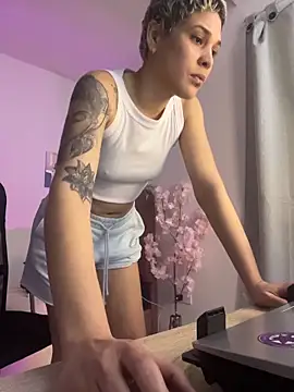 Charlee pink online show from November 2025 08:46:02 PM