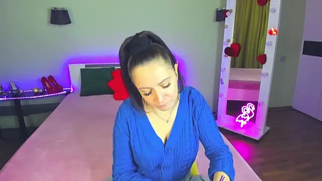 AngellLika online show from October 2025 12:51:02 PM