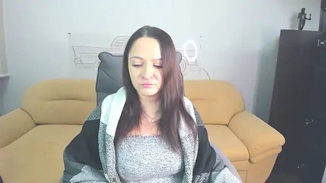 AngellLika online show from February 2026 01:41:02 PM