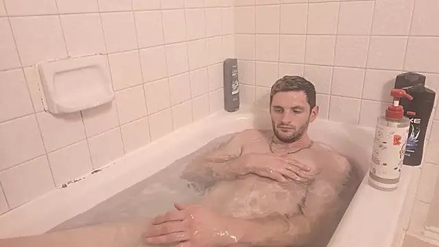 ChillzPnp online show from November 2025 12:28:02 AM