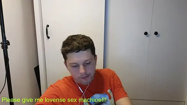 Snapshot of BigL0ve chatting on February 2026 03:02:02 PM BigL0ve online show from February 2026 03:02:02 PM