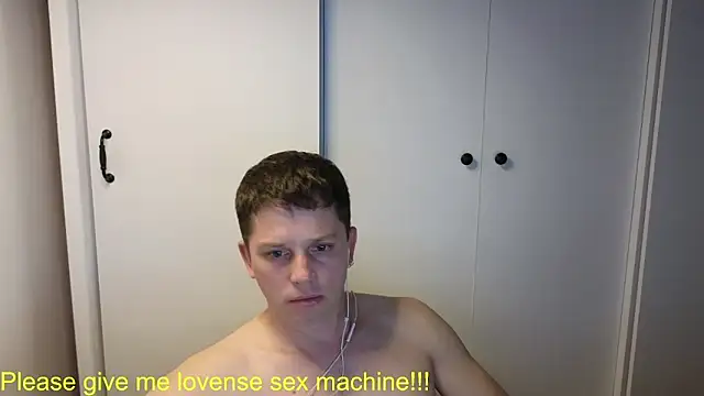 Snapshot of BigL0ve chatting on June 2026 01:41:02 PM BigL0ve online show from June 2026 01:41:02 PM