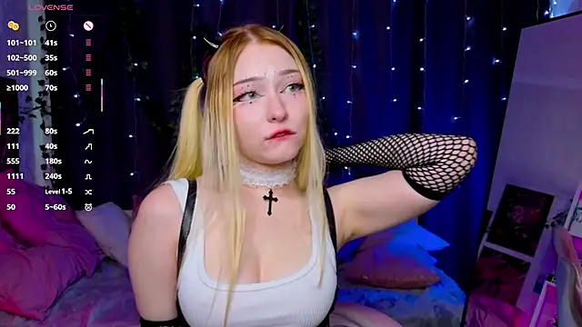 ElswythCovil online show from September 2025 04:08:01 AM