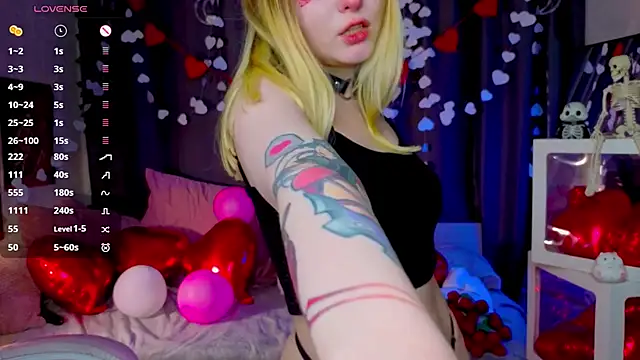 ElswythCovil online show from February 2026 04:02:02 AM