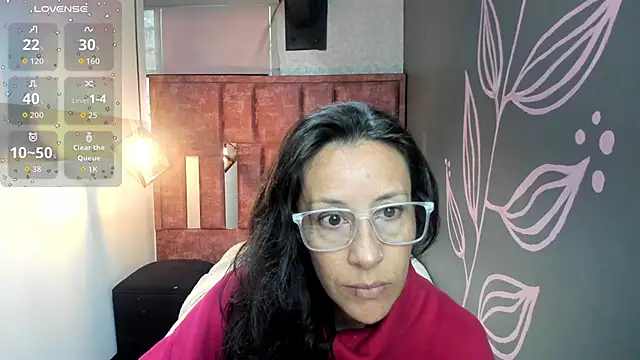 Abrillee1 online show from November 2025 11:59:02 AM