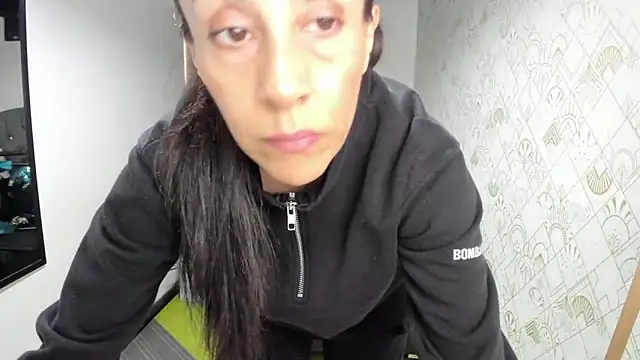 Abrillee1 online show from March 2025 05:57:01 PM