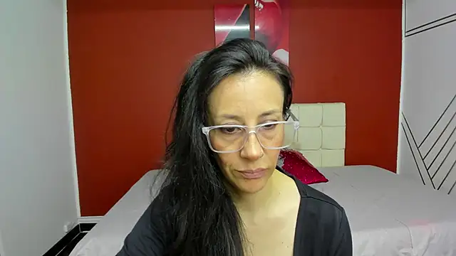 Abrillee1 online show from March 2025 10:21:02 PM