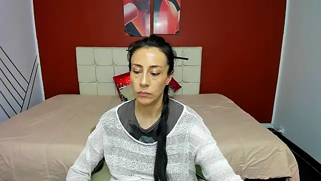 Abrillee1 online show from February 2025 10:48:02 PM