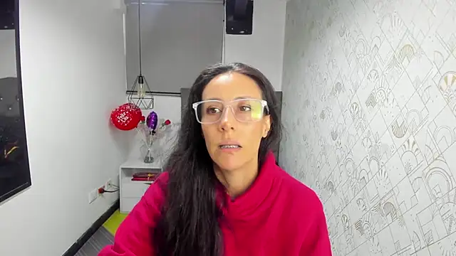 Abrillee1 online show from March 2025 07:21:02 PM