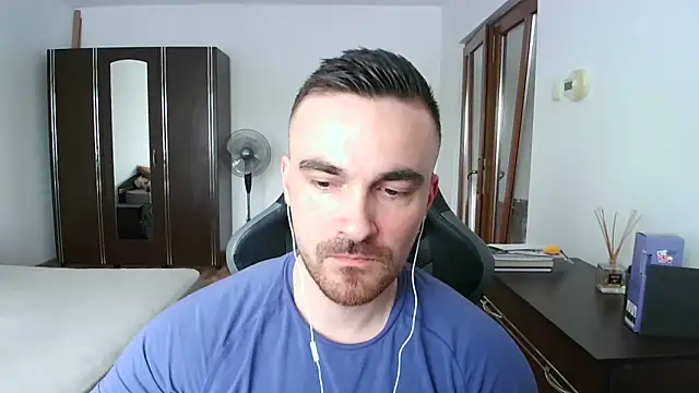 Snapshot of mu5clemania2 chatting on May 2026 10:42:02 AM mu5clemania2 online show from May 2026 10:42:02 AM