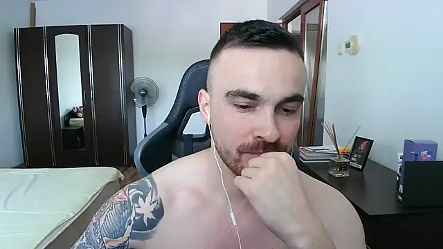 Snapshot of mu5clemania2 chatting on June 2026 02:45:01 PM mu5clemania2 online show from June 2026 02:45:01 PM