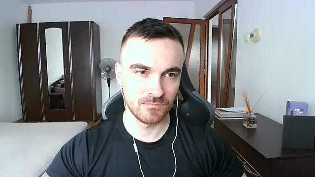 Snapshot of mu5clemania2 chatting on May 2026 12:46:02 PM mu5clemania2 online show from May 2026 12:46:02 PM