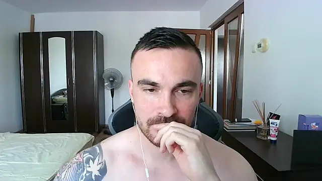 Snapshot of mu5clemania2 chatting on June 2026 02:07:01 PM mu5clemania2 online show from June 2026 02:07:01 PM
