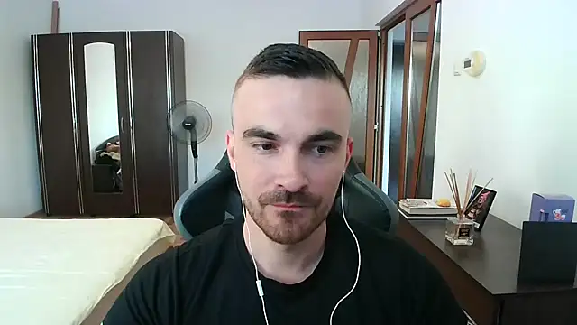 Snapshot of mu5clemania2 chatting on July 2026 05:06:02 PM mu5clemania2 online show from July 2026 05:06:02 PM