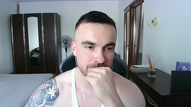 Snapshot of mu5clemania2 chatting on May 2026 02:46:02 PM mu5clemania2 online show from May 2026 02:46:02 PM