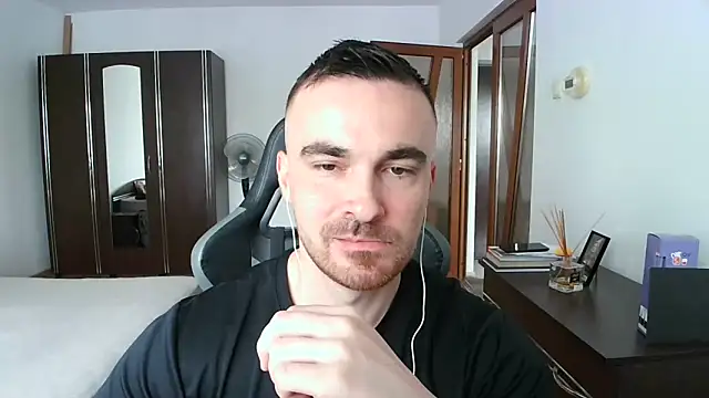 Snapshot of mu5clemania2 chatting on June 2026 09:36:02 AM mu5clemania2 online show from June 2026 09:36:02 AM