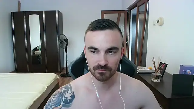 Snapshot of mu5clemania2 chatting on July 2026 02:06:02 PM mu5clemania2 online show from July 2026 02:06:02 PM