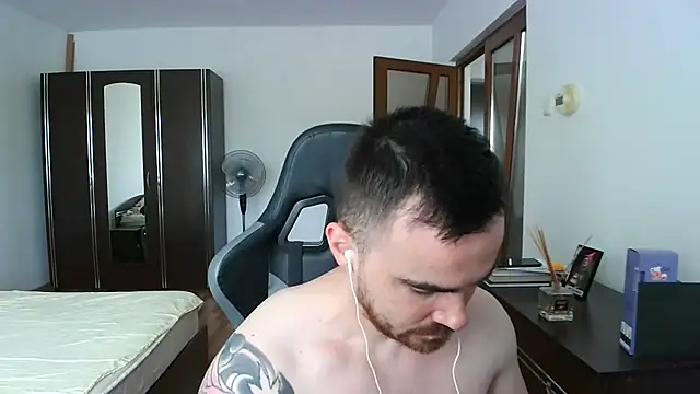 Snapshot of mu5clemania2 chatting on June 2026 09:42:02 AM mu5clemania2 online show from June 2026 09:42:02 AM