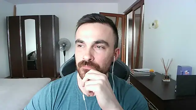 Snapshot of mu5clemania2 chatting on May 2026 03:56:02 PM mu5clemania2 online show from May 2026 03:56:02 PM
