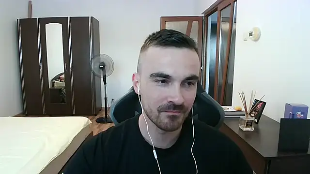 Snapshot of mu5clemania2 chatting on July 2026 02:24:01 PM mu5clemania2 online show from July 2026 02:24:01 PM