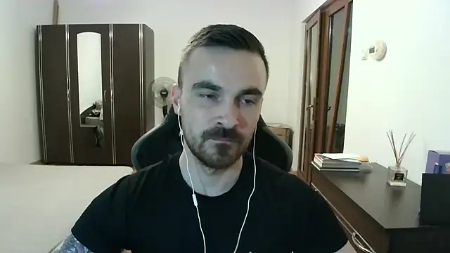 Snapshot of mu5clemania2 chatting on May 2026 06:37:02 PM mu5clemania2 online show from May 2026 06:37:02 PM