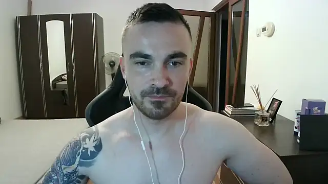 Snapshot of mu5clemania2 chatting on June 2026 06:02:02 PM mu5clemania2 online show from June 2026 06:02:02 PM