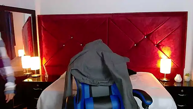 Snapshot of Julietacollins06 chatting on January 2026 01:03:01 PM Julietacollins06 online show from January 2026 01:03:01 PM