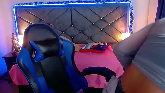 Snapshot of Julietacollins06 chatting on December 2025 12:18:01 PM Julietacollins06 online show from December 2025 12:18:01 PM