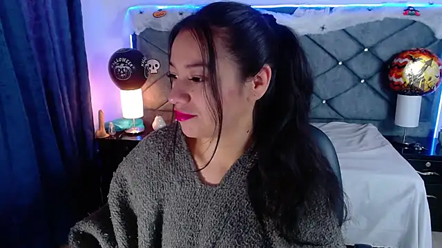 Julietacollins06 online show from October 2025 12:39:02 PM