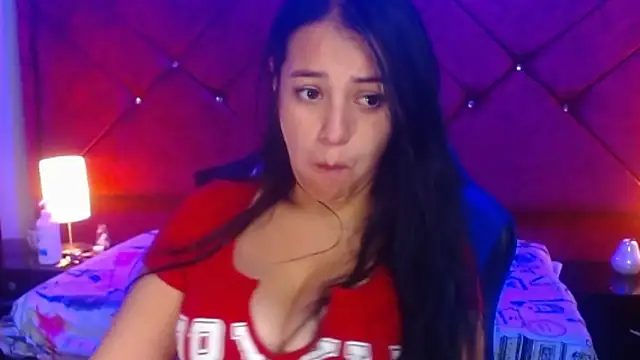 Julietacollins06 online show from May 2026 02:33:02 PM