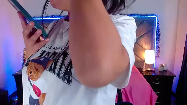 Snapshot of Julietacollins06 chatting on December 2025 02:00:02 PM Julietacollins06 online show from December 2025 02:00:02 PM