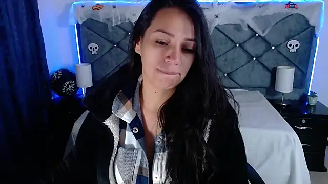 Julietacollins06 online show from October 2025 01:19:01 PM