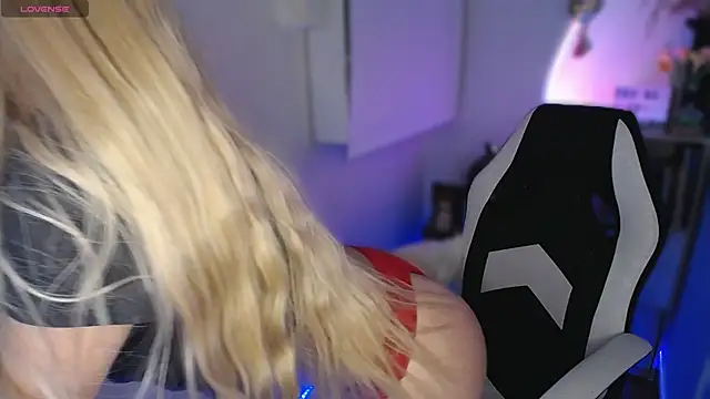 channel blonde a online show from October 2025 05:06:01 AM