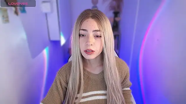 channel blonde a online show from October 2025 05:05:01 PM
